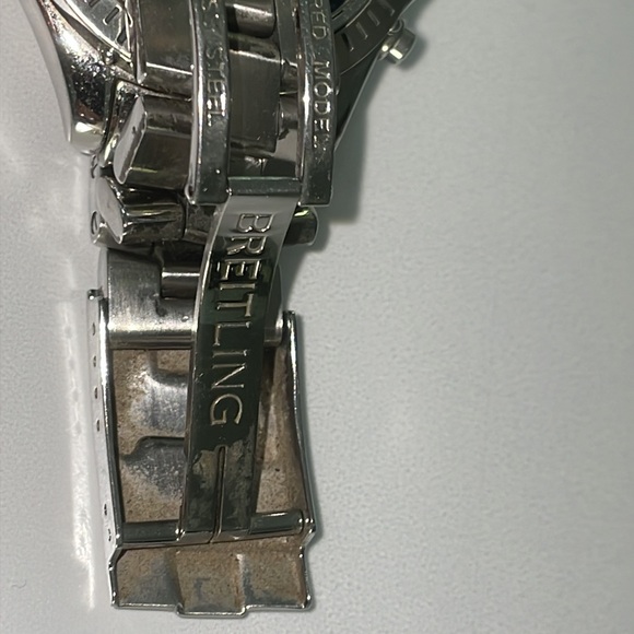 Beautiful authentic Breitling Colt Chrono Ocean Men’s/Unisex watch model A53350 - Picture 8 of 11